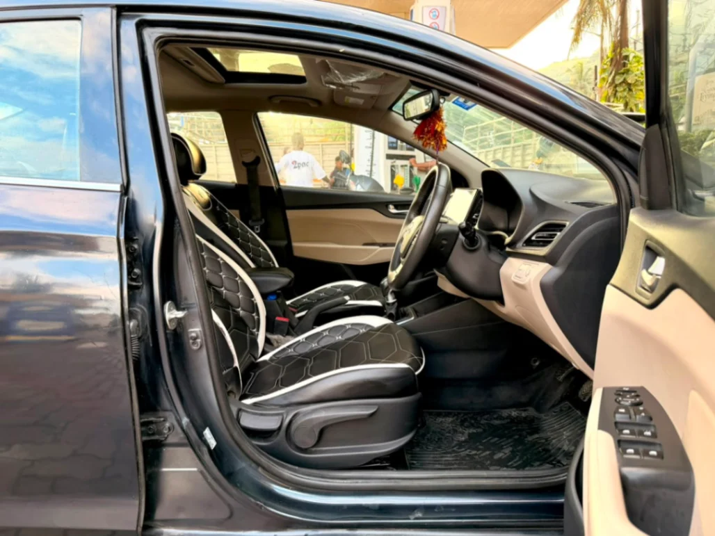 Hyundai Verna - Thumbnail 2