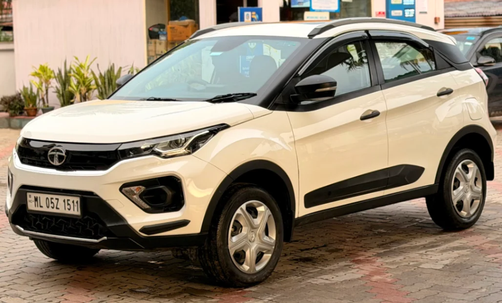 Tata Nexon - Thumbnail 2