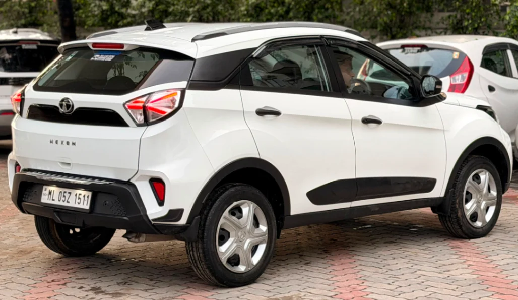 Tata Nexon - Thumbnail 10