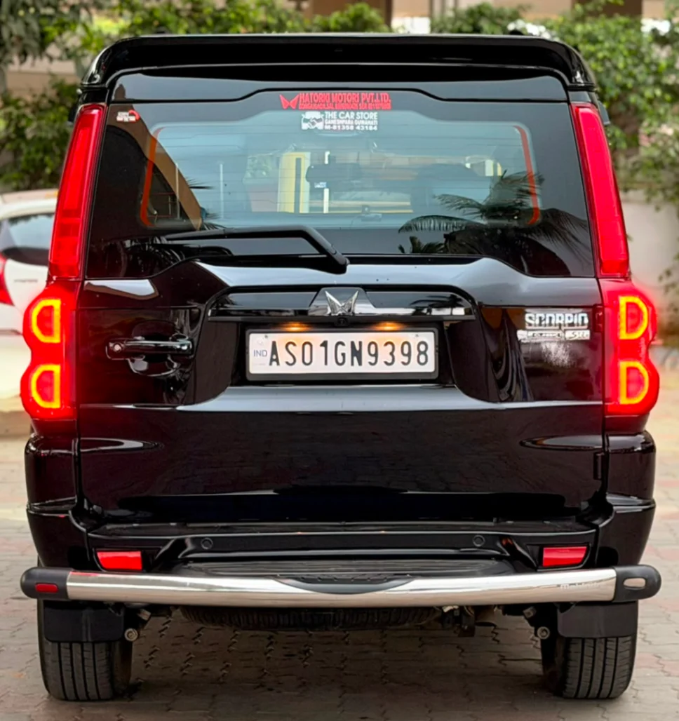 Mahindra Scorpio - Thumbnail 2