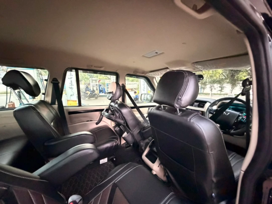 Mahindra Scorpio - Thumbnail 3
