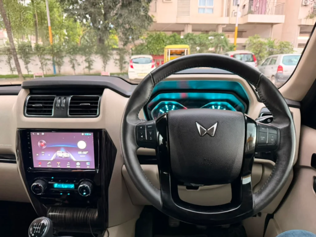Mahindra Scorpio - Thumbnail 8