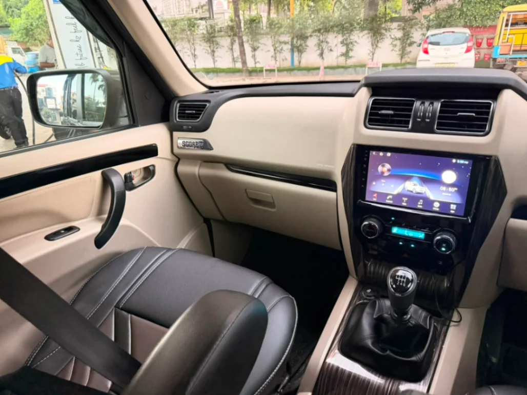 Mahindra Scorpio - Thumbnail 11