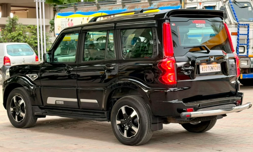 Mahindra Scorpio - Thumbnail 12