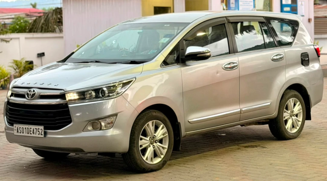 Toyota Innova Crysta - Thumbnail 7