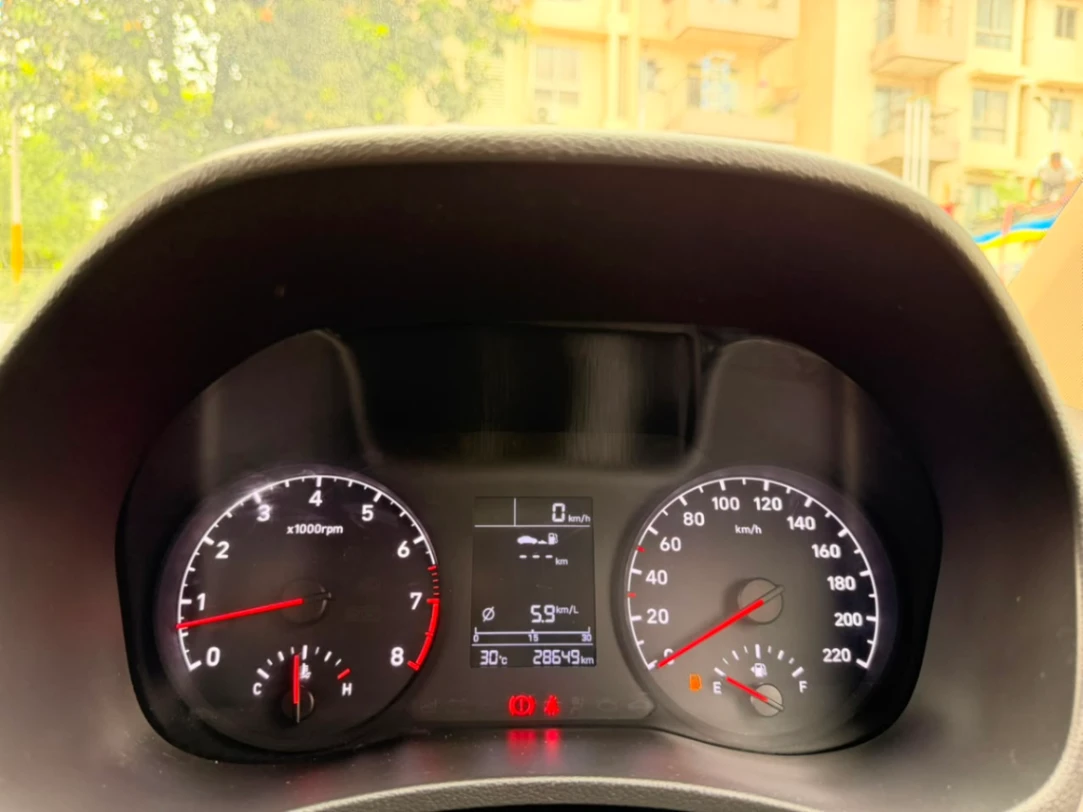 Hyundai Verna - Thumbnail 9