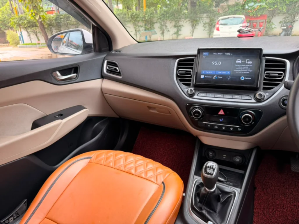 Hyundai Verna - Thumbnail 3