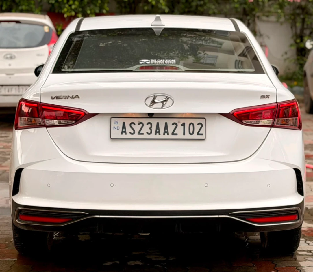 Hyundai Verna - Thumbnail 9