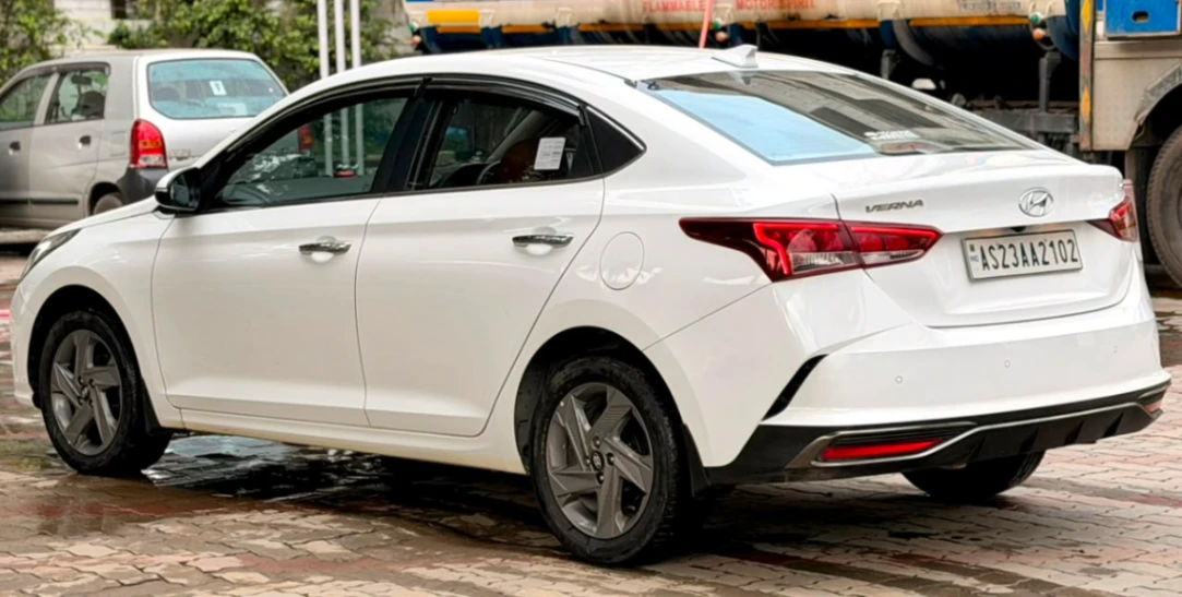 Hyundai Verna - Thumbnail 11
