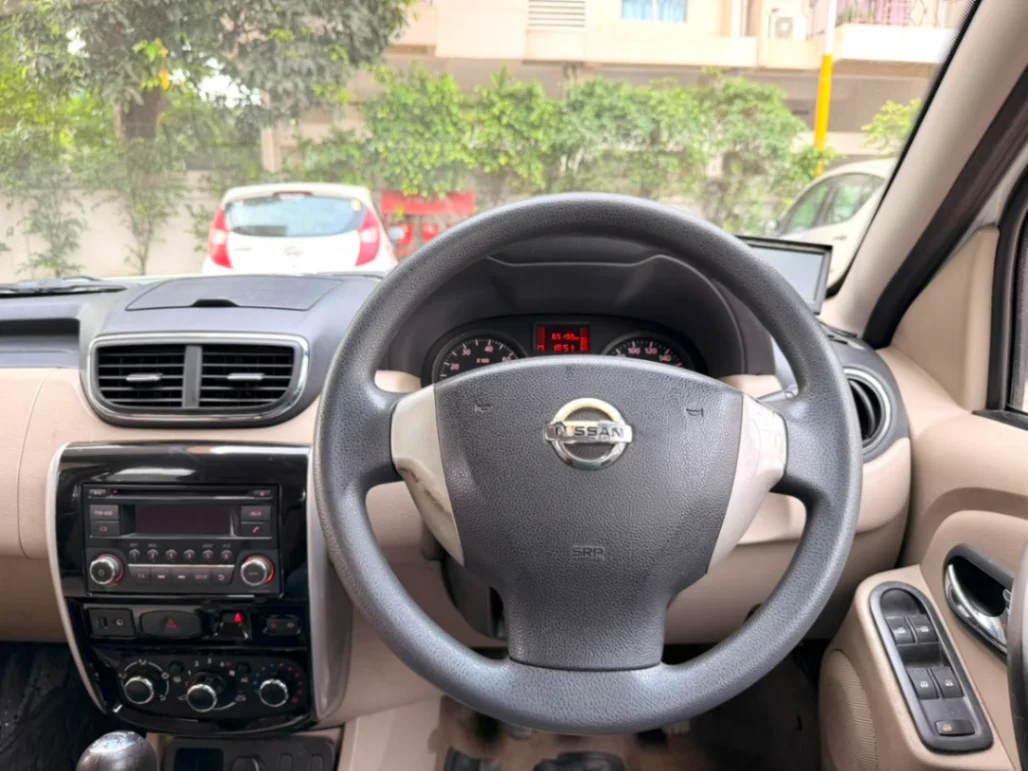 Nissan Terrano - Thumbnail 4