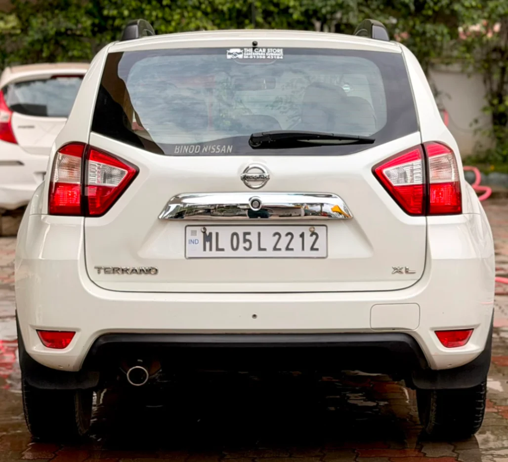 Nissan Terrano - Thumbnail 7