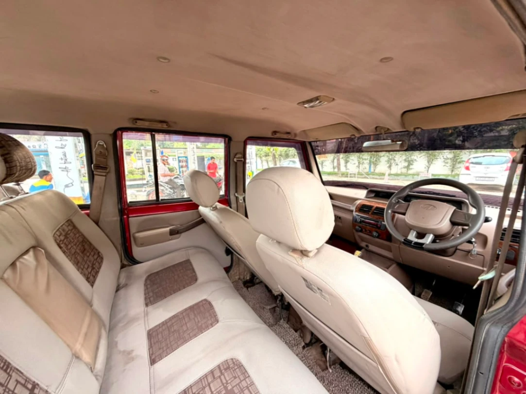Mahindra Bolero - Thumbnail 2