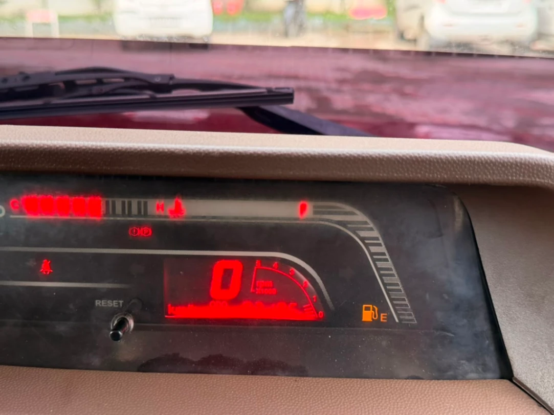 Mahindra Bolero - Thumbnail 7