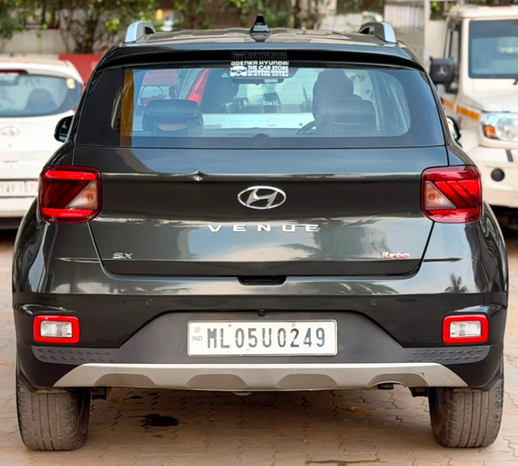 Hyundai Venue - Thumbnail 8