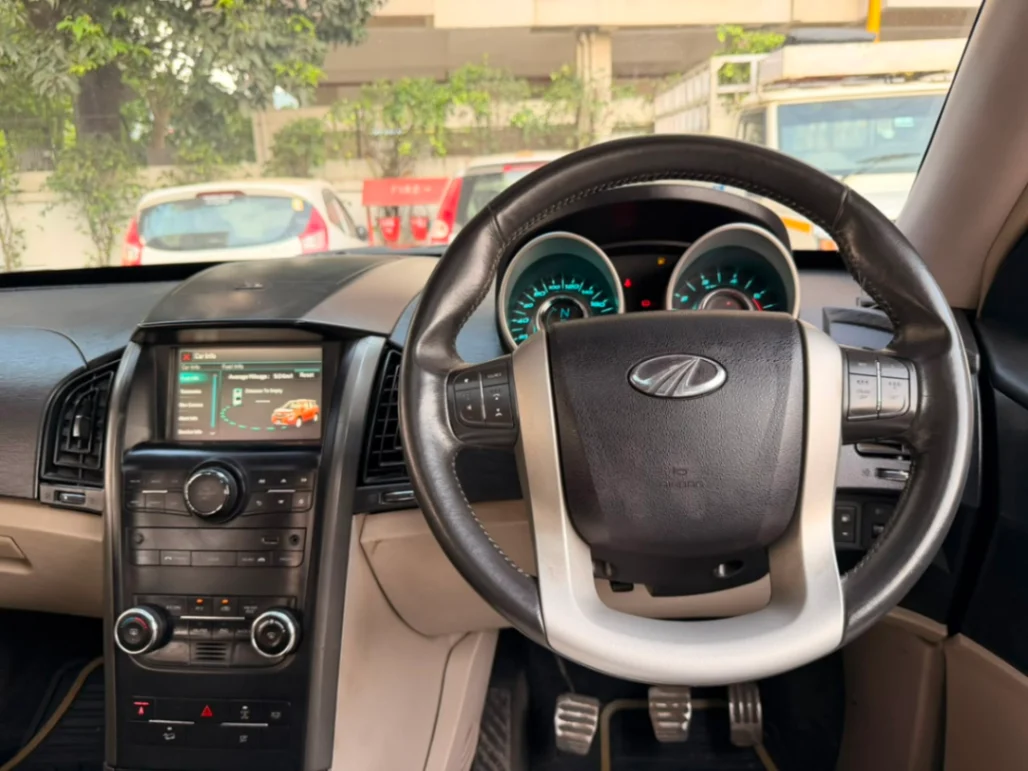 Mahindra XUV 500 - Thumbnail 6
