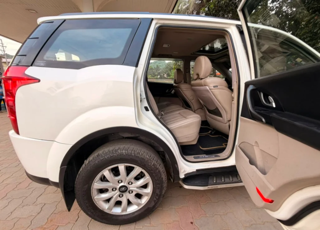 Mahindra XUV 500 - Thumbnail 9