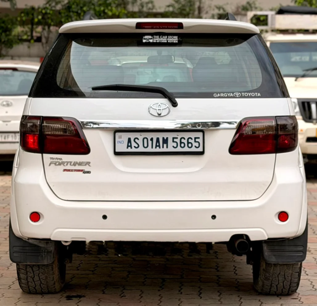Toyota Fortuner - Thumbnail 6