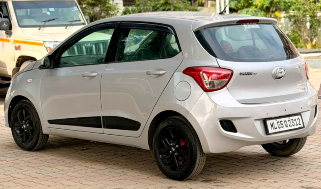 Hyundai Grand i10 - Thumbnail 6