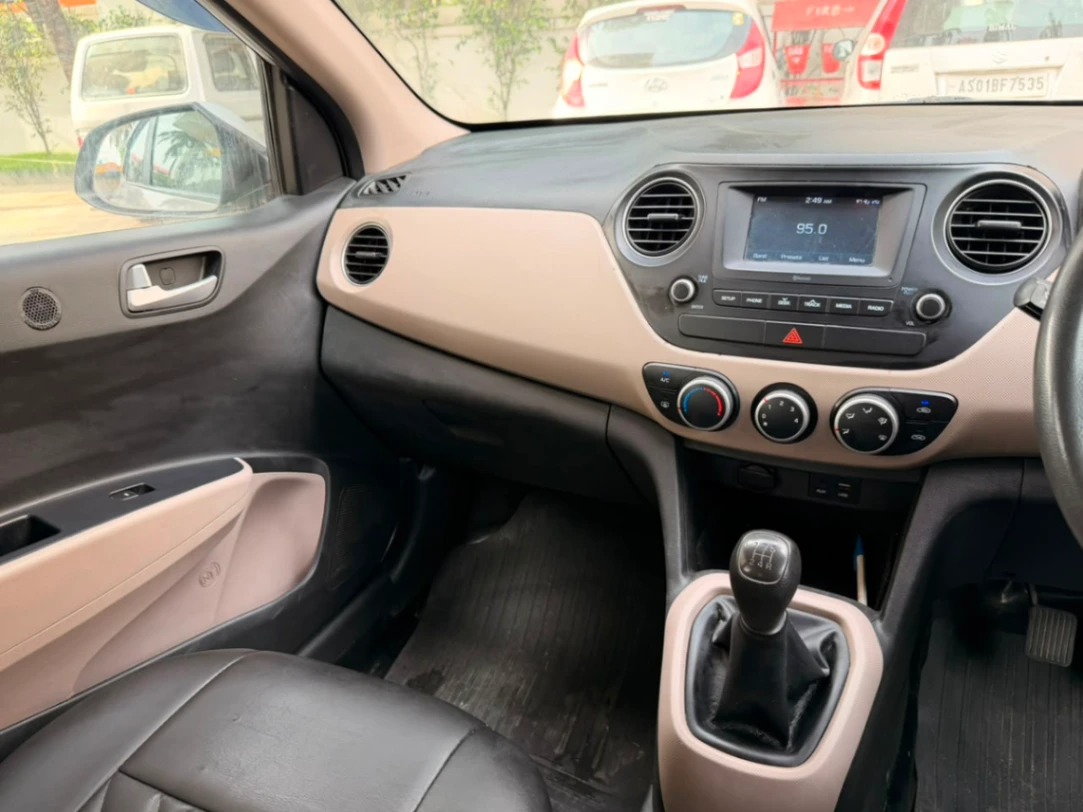 Hyundai Grand i10 - Thumbnail 10