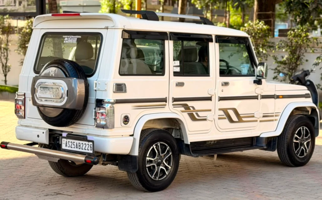 Mahindra Bolero - Thumbnail 9