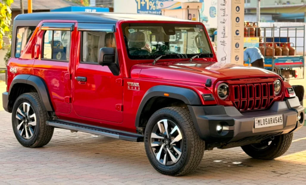 Mahindra THAR ROXX - Thumbnail 2