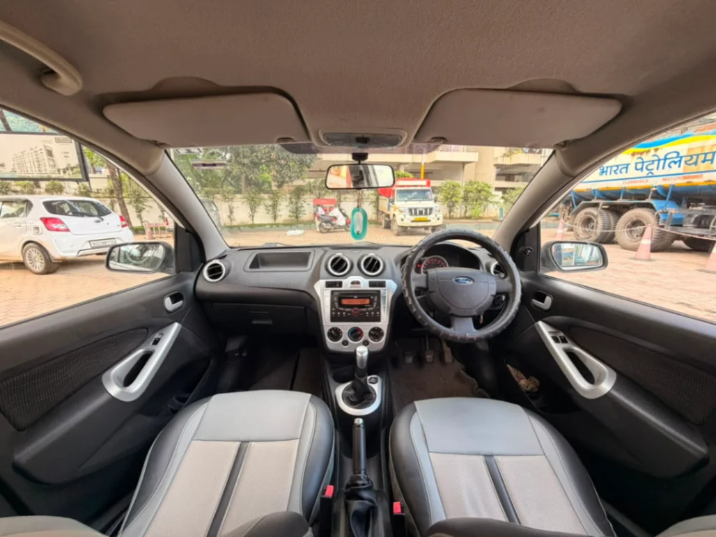 Ford Figo - Thumbnail 4