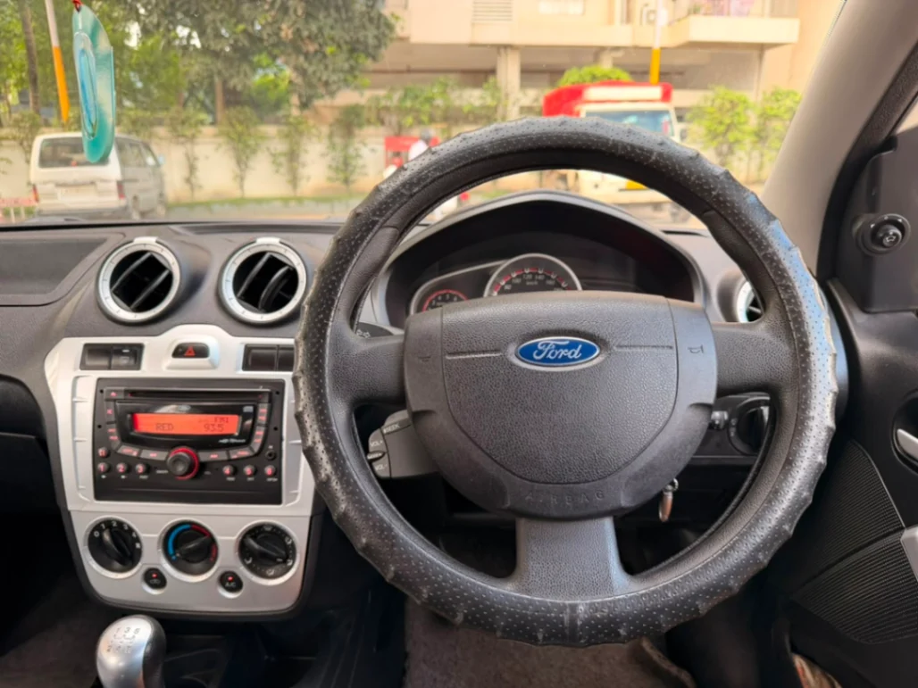 Ford Figo - Thumbnail 7