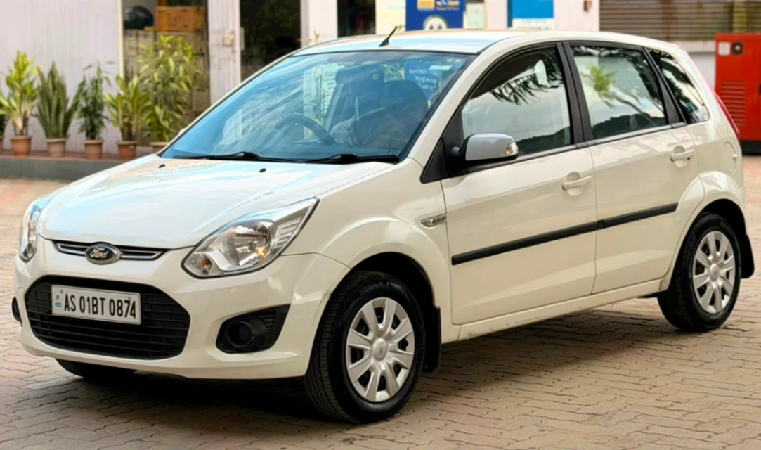 Ford Figo - Thumbnail 12