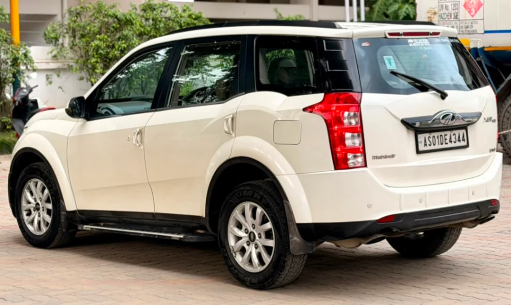 Mahindra XUV 500 - Thumbnail 3
