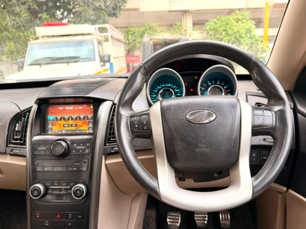 Mahindra XUV 500 - Thumbnail 5