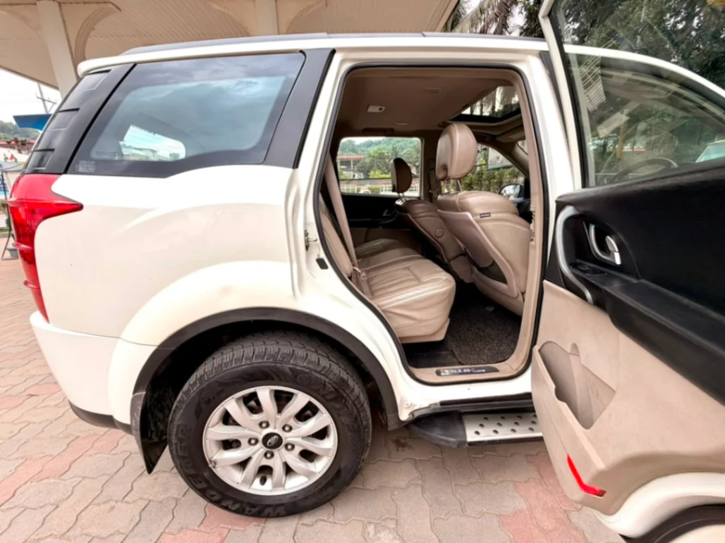 Mahindra XUV 500 - Thumbnail 6