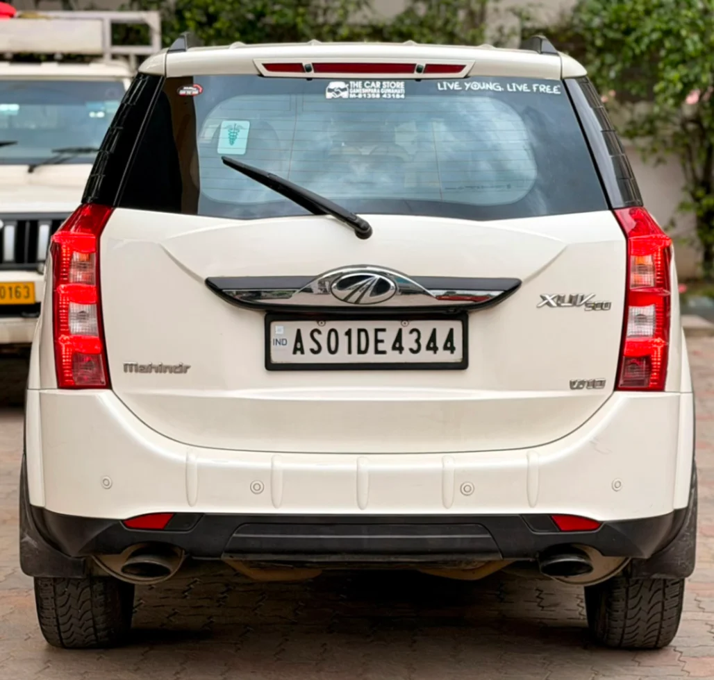 Mahindra XUV 500 - Thumbnail 8