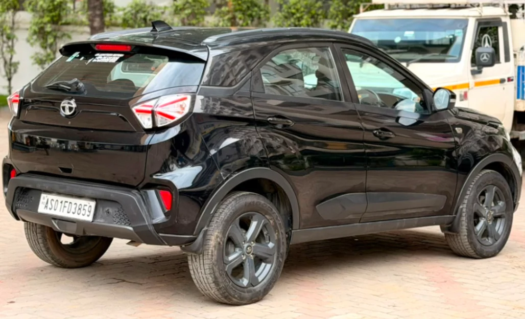 Tata Nexon - Thumbnail 3