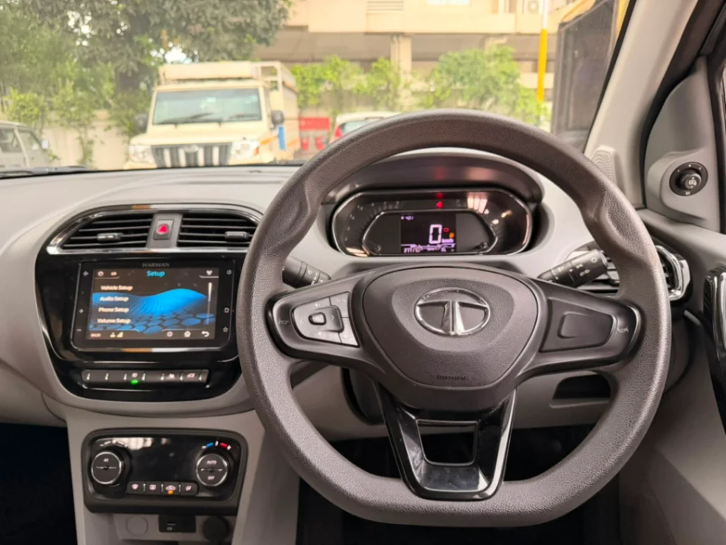 Tata TIGOR - Thumbnail 4