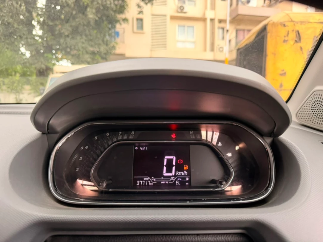 Tata TIGOR - Thumbnail 11