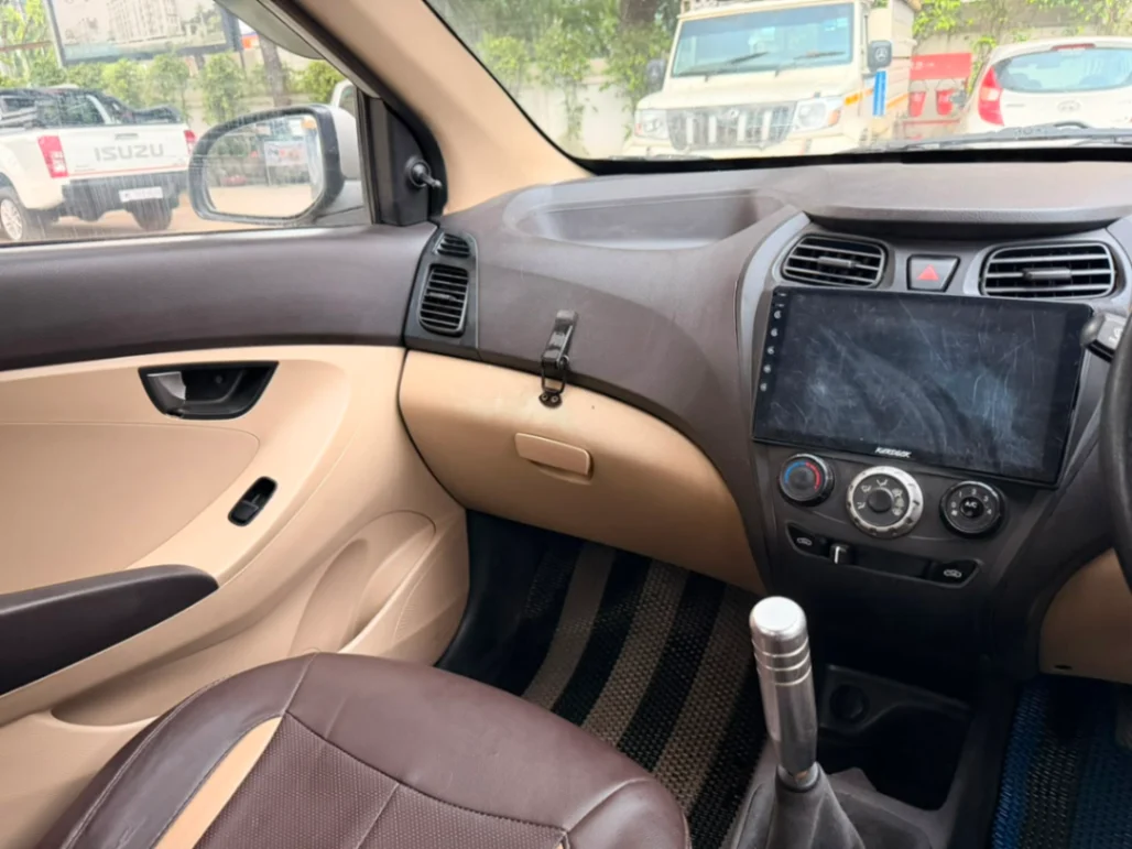 Hyundai EON - Thumbnail 7