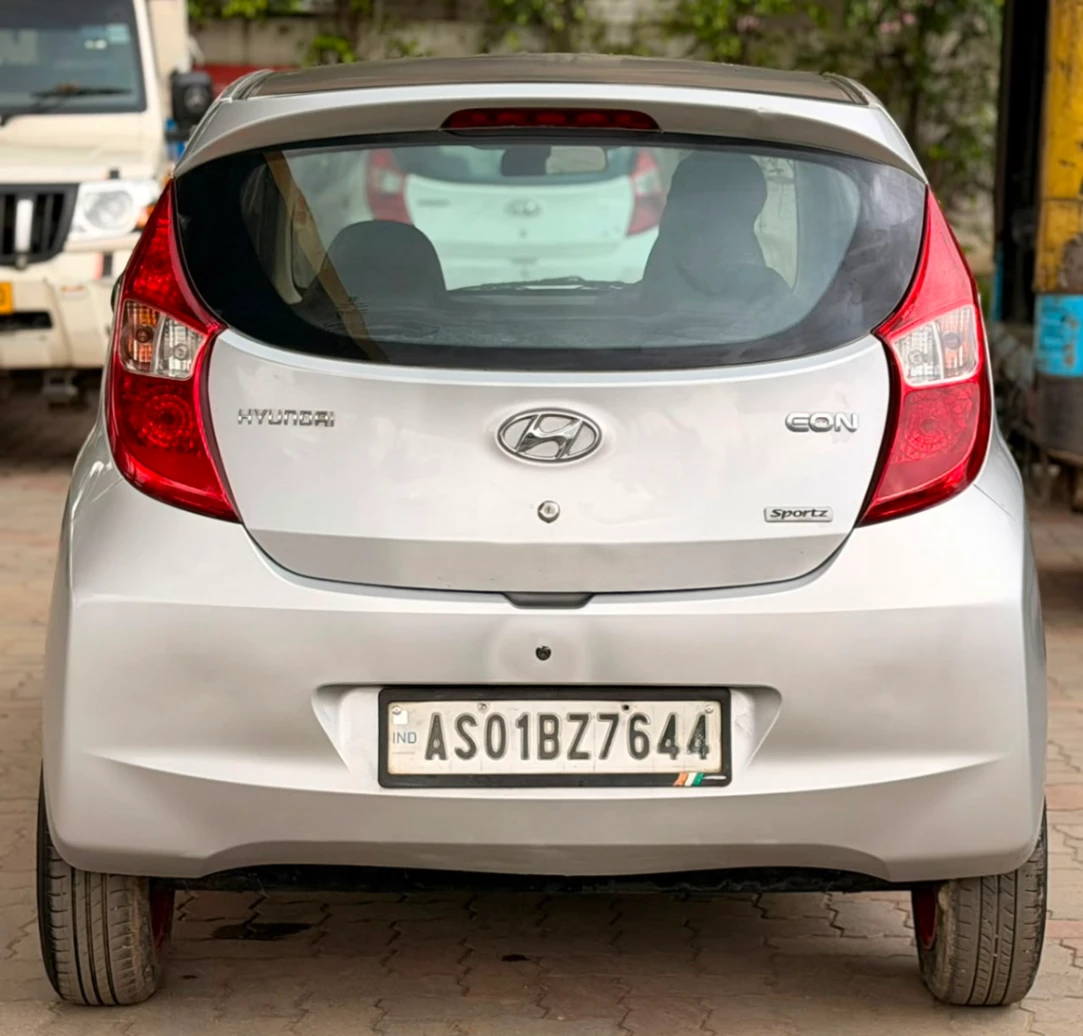 Hyundai EON - Thumbnail 8