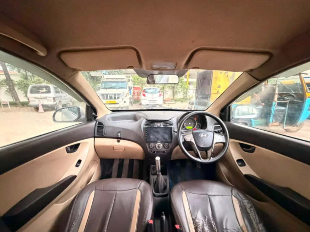 Hyundai EON - Thumbnail 12