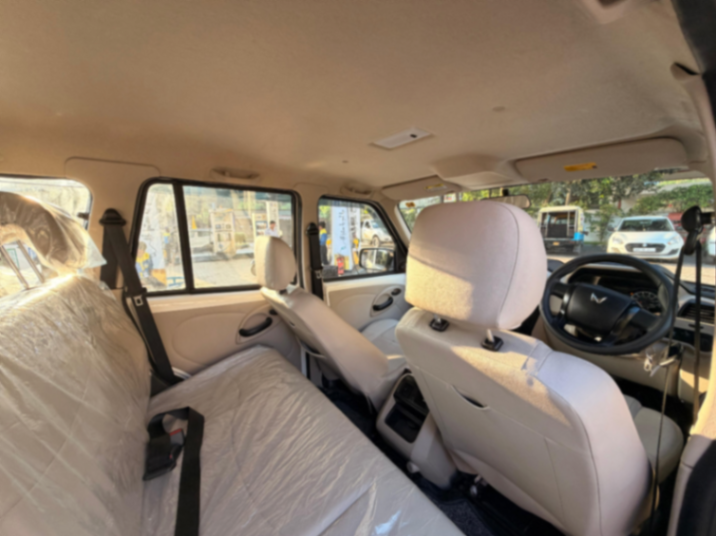 Mahindra Scorpio - Thumbnail 3