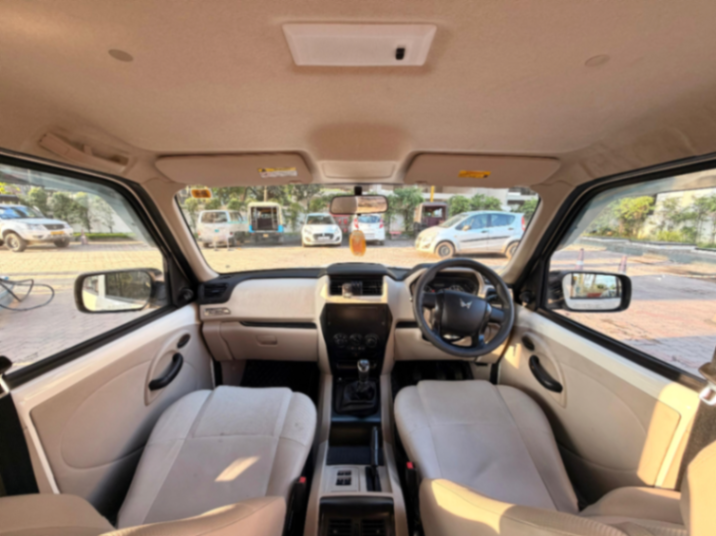 Mahindra Scorpio - Thumbnail 4