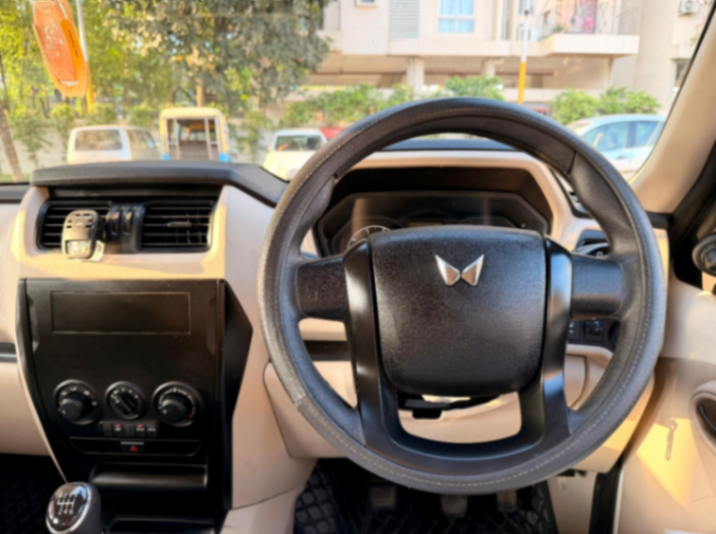 Mahindra Scorpio - Thumbnail 5