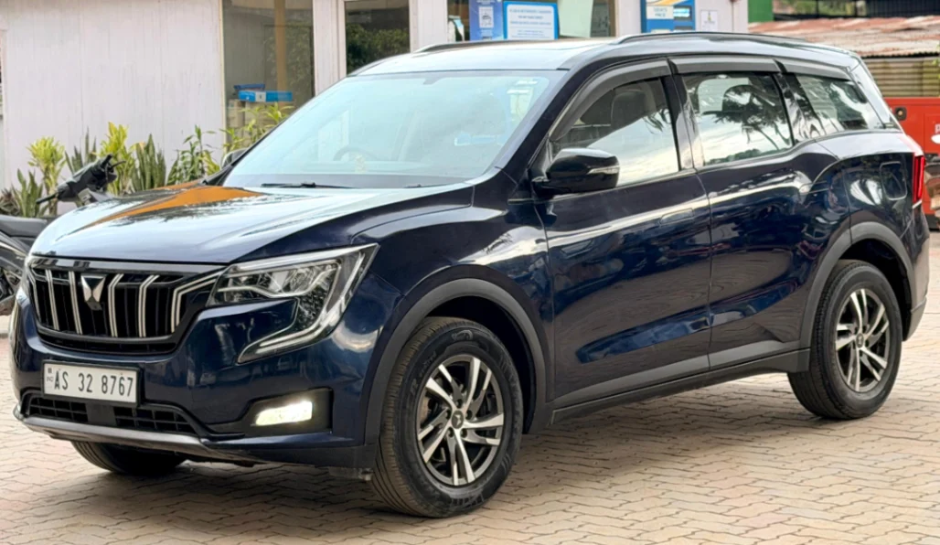 Mahindra XUV 700 - Thumbnail 3