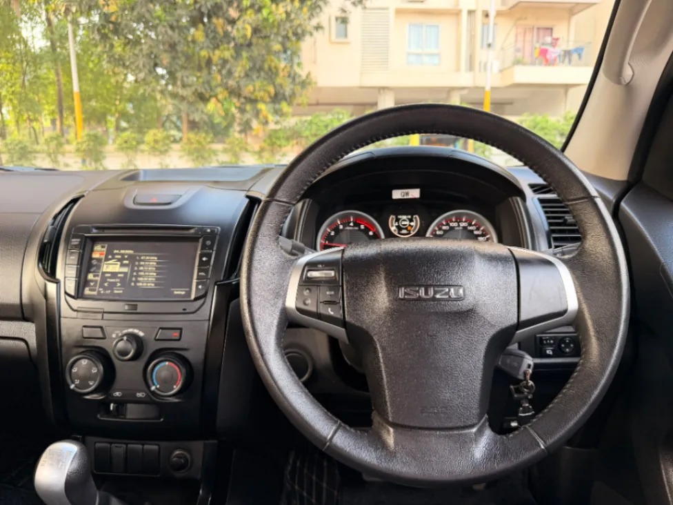 Isuzu S-CAB - Thumbnail 6