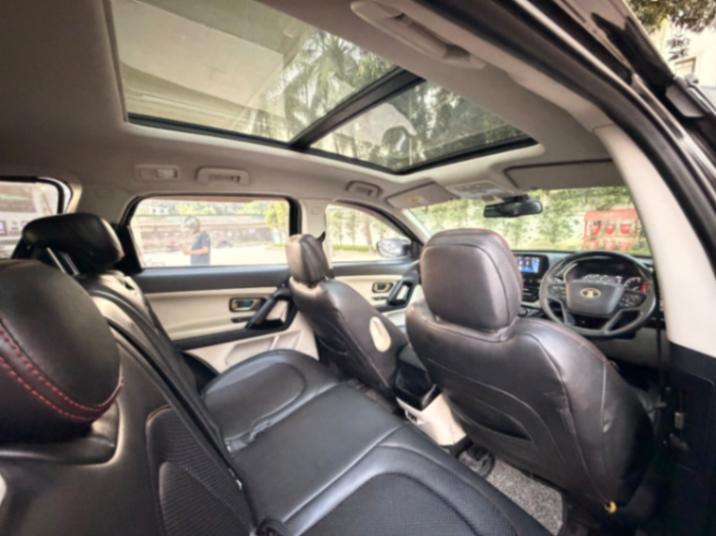 Tata Safari - Thumbnail 3