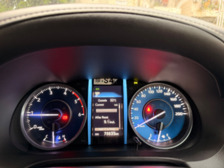 Toyota Fortuner - Thumbnail 7