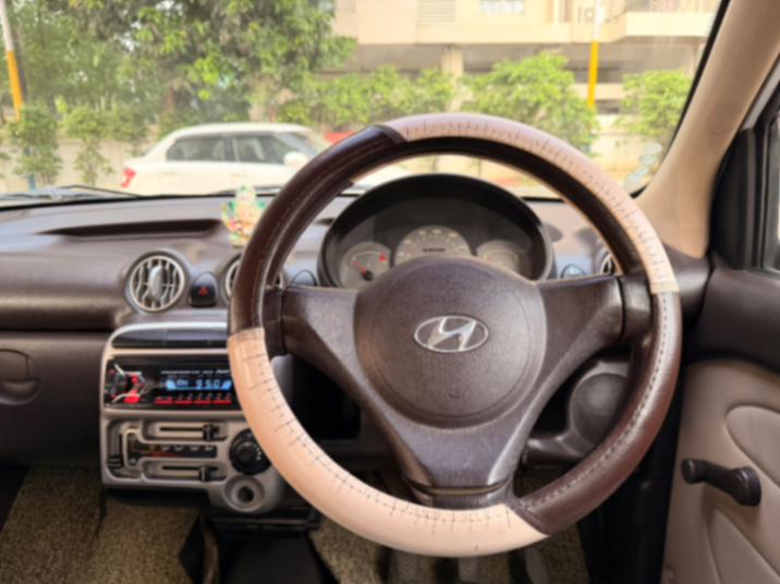 Hyundai Santro - Thumbnail 7