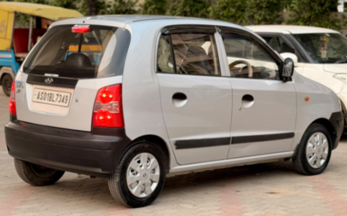 Hyundai Santro - Thumbnail 10
