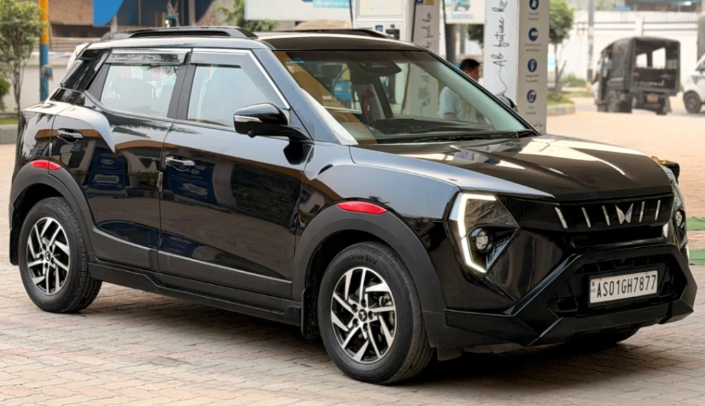 Mahindra Xuv 3XO - Thumbnail 2