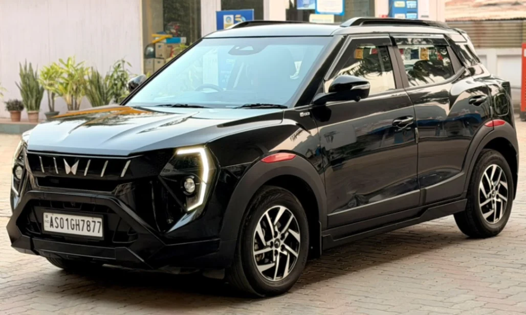 Mahindra Xuv 3XO - Thumbnail 3