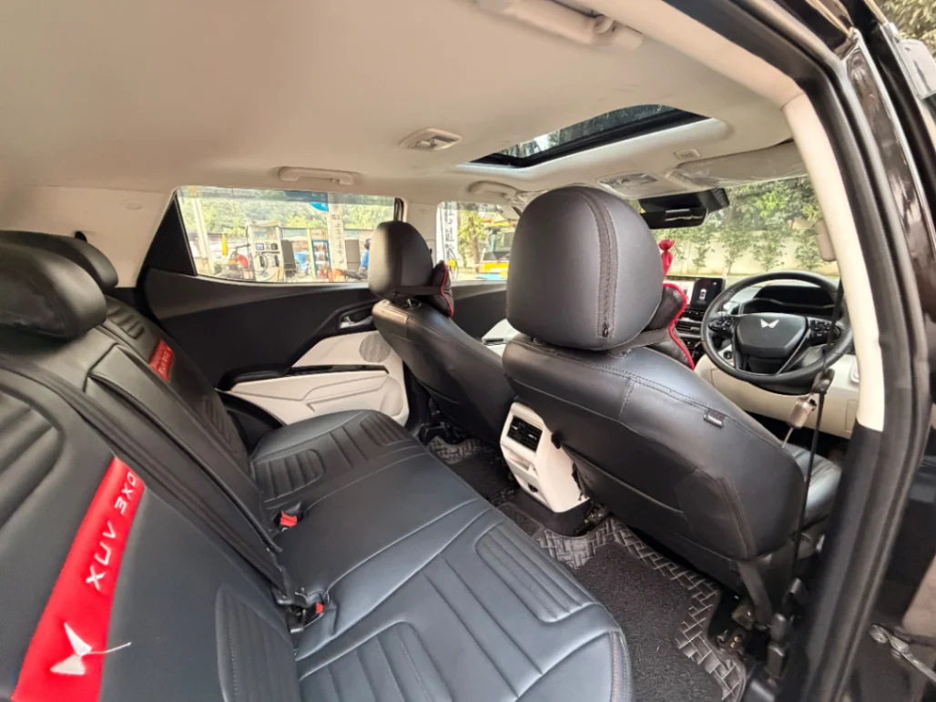 Mahindra Xuv 3XO - Thumbnail 4